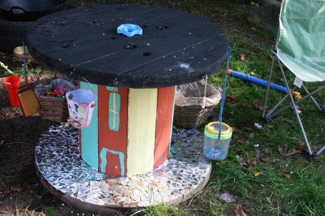 kids play table from an electrical spool.