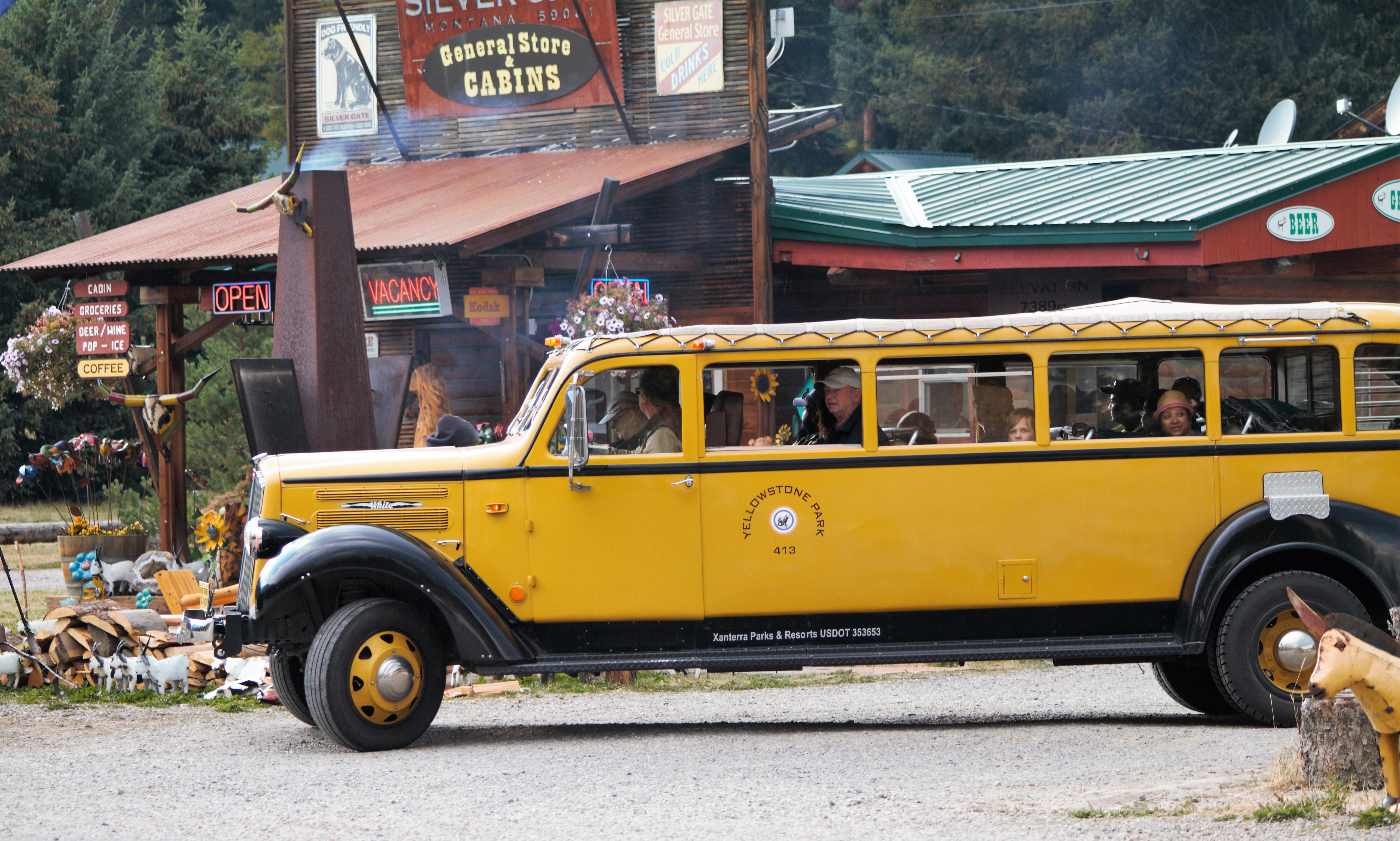 silverdale-and-yellowstone-bus