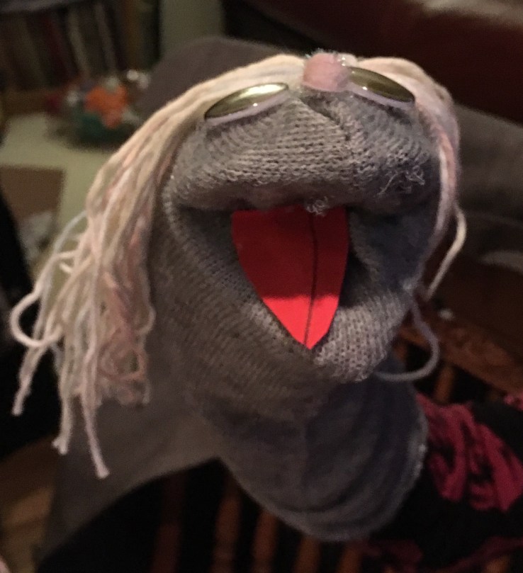 how to make a sock puppet