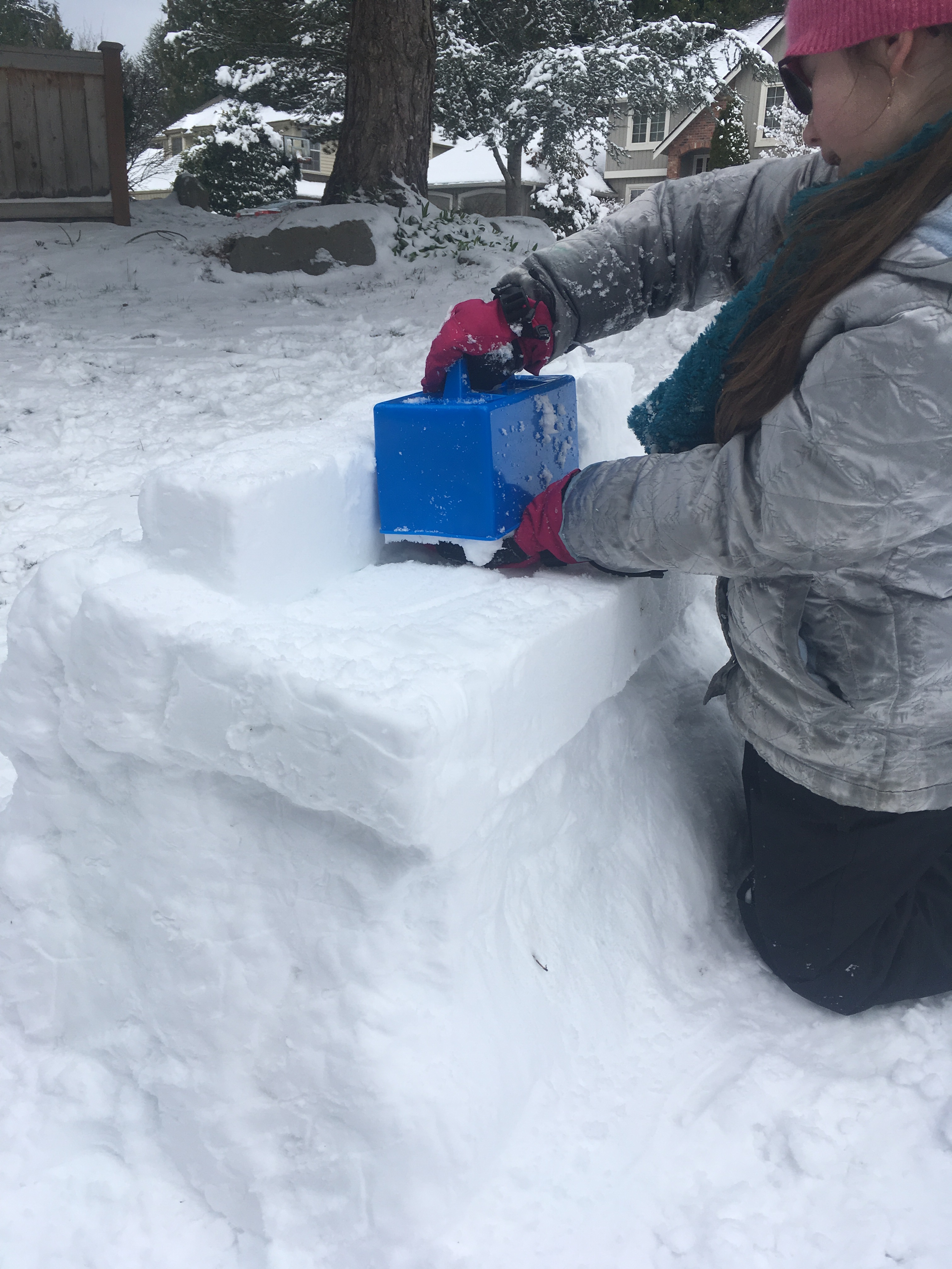 snoopy snow sculpture