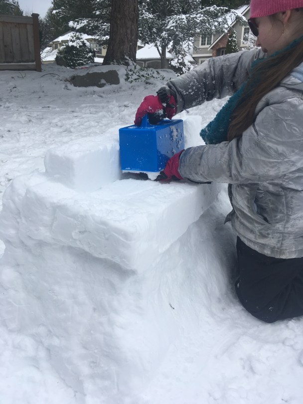 snoopy snow sculpture
