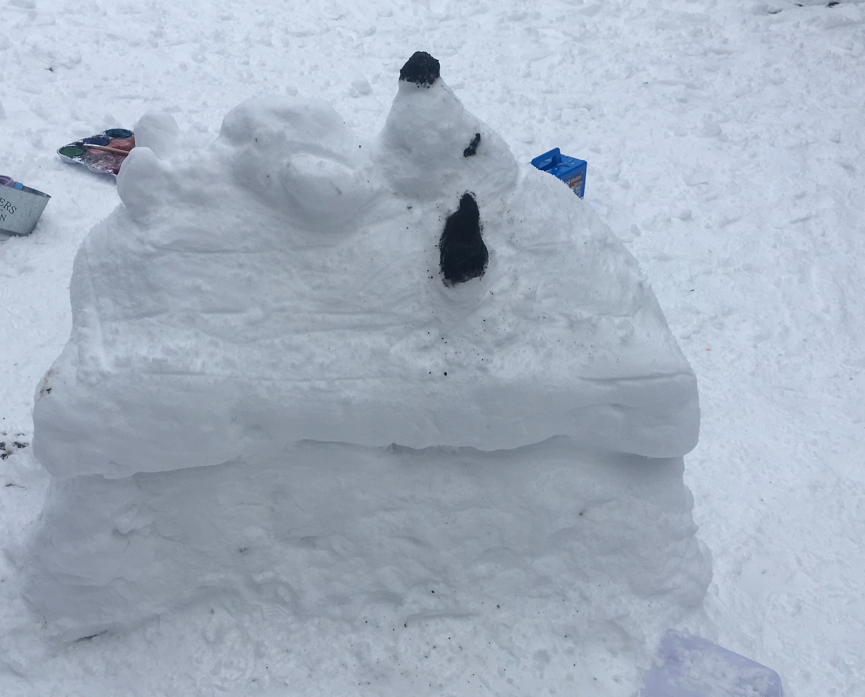 snoopy snow sculpture
